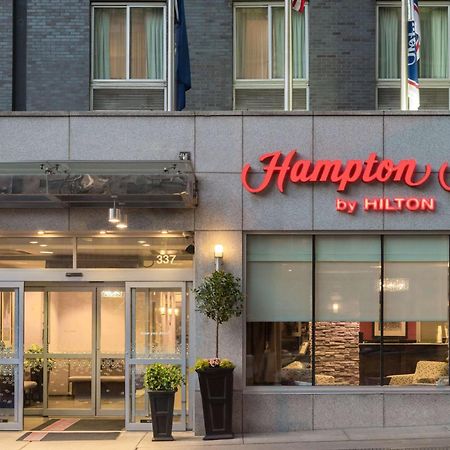 Hampton Inn Manhattan - Times Square South Нью-Йорк Екстер'єр фото