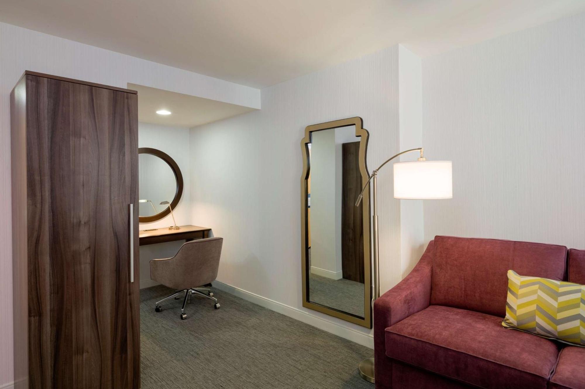Hampton Inn Manhattan - Times Square South Нью-Йорк Екстер'єр фото