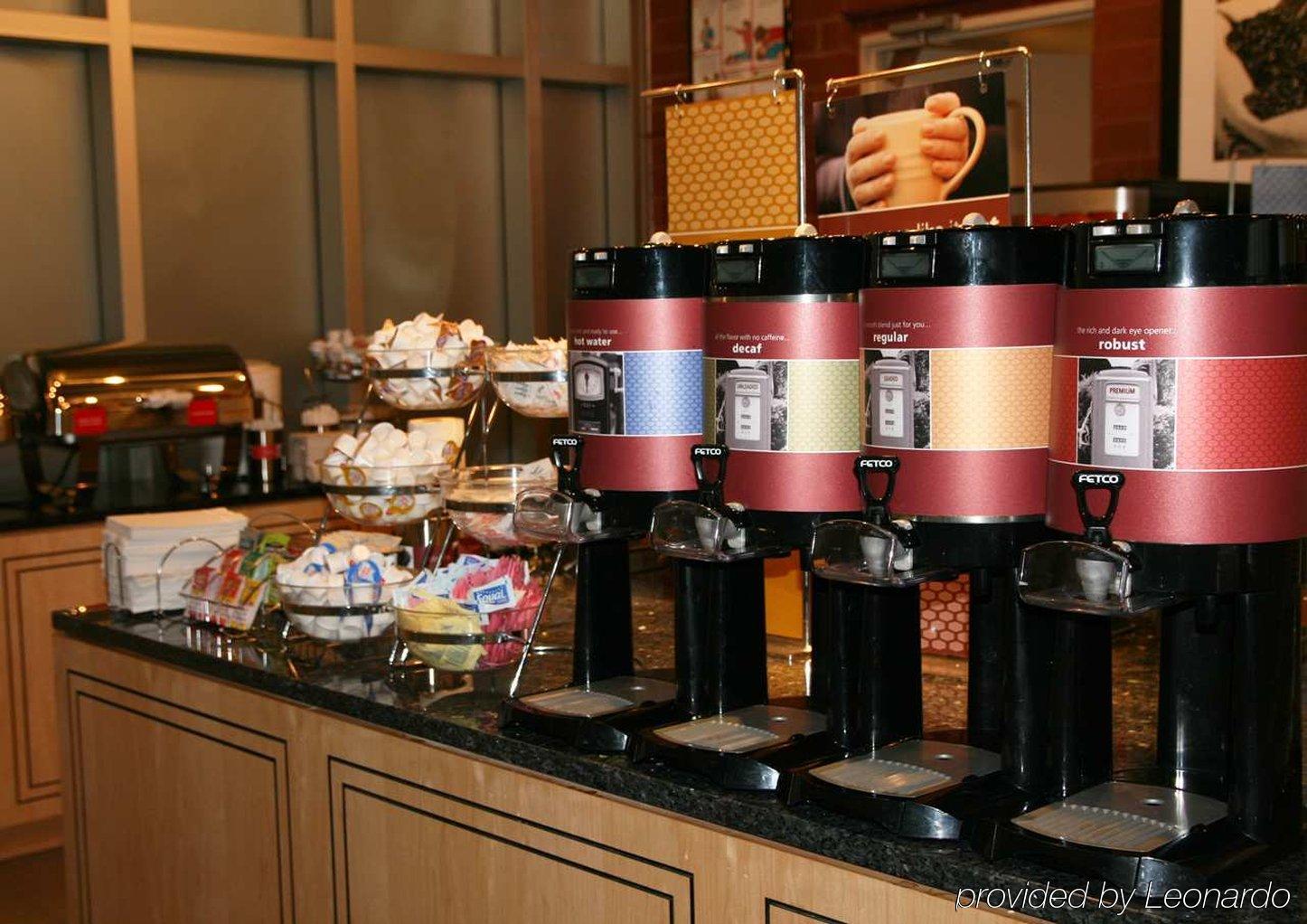 Hampton Inn Manhattan - Times Square South Нью-Йорк Ресторан фото